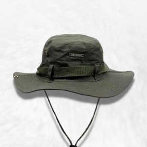 Bob avec ficelle - sentier verdoyant